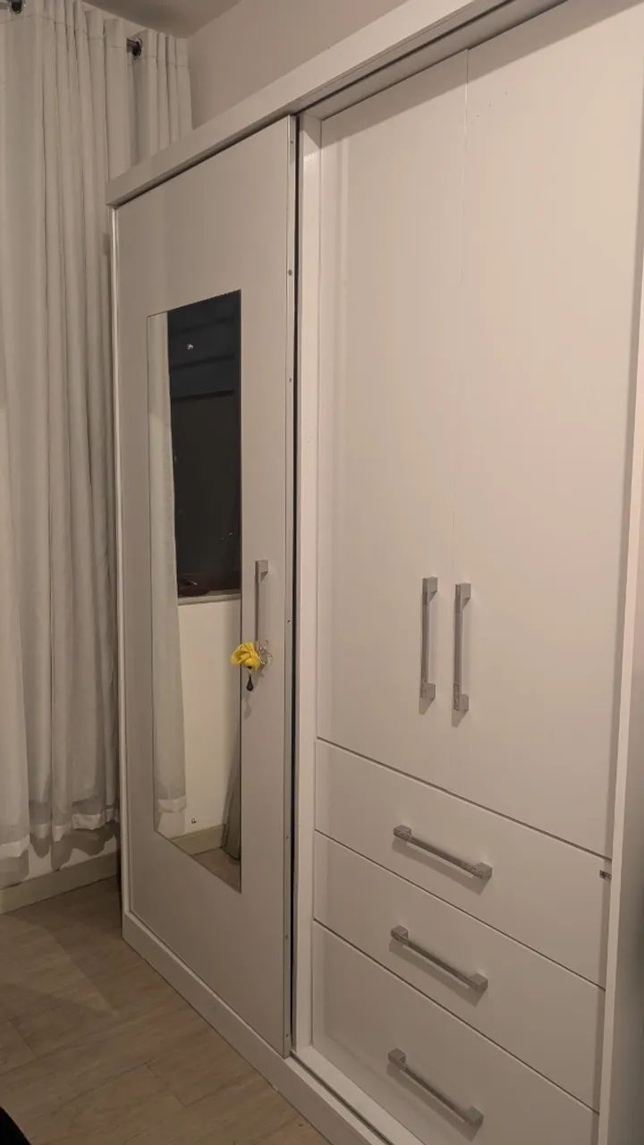 Guarda-roupas Branco Solteiro