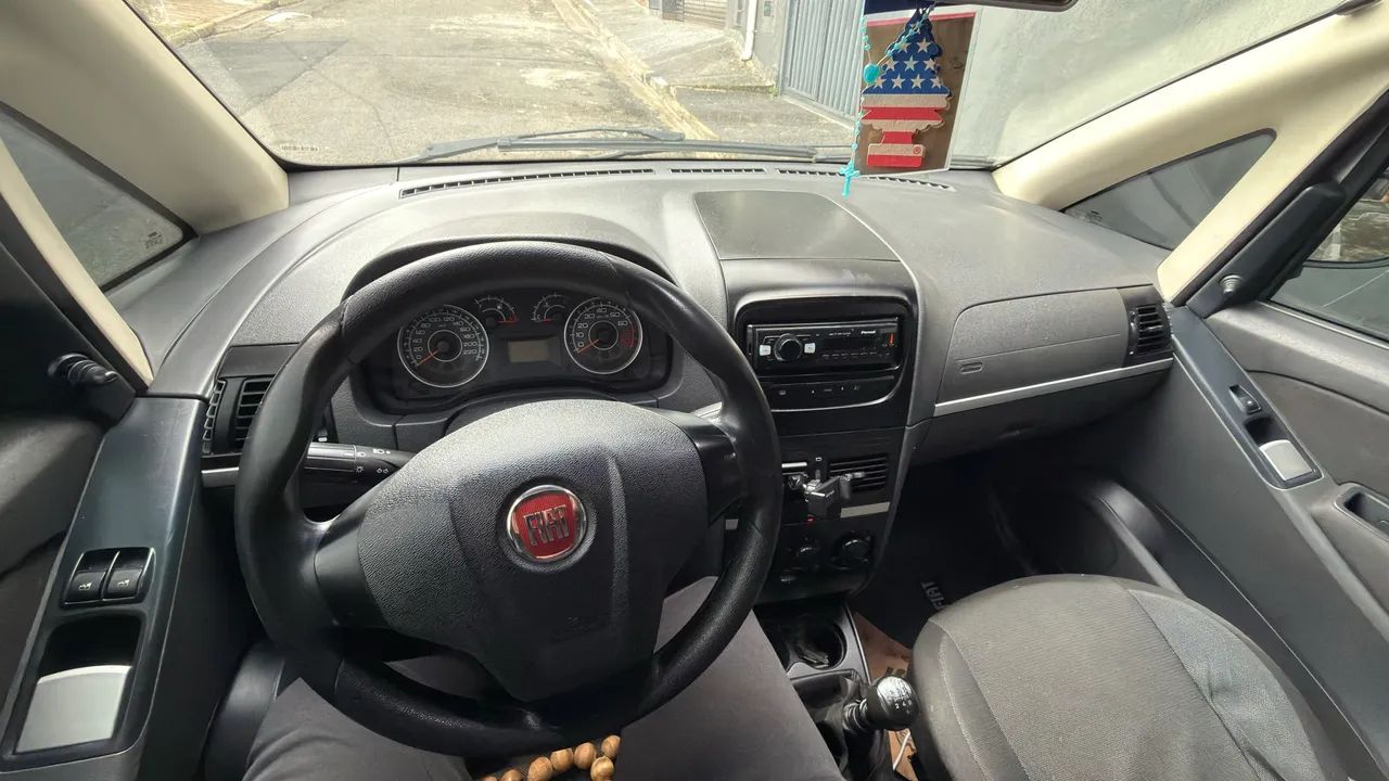 Fiat Idea Attractive 1.4 Fire Flex 8V 5P 2013 - Foto 3