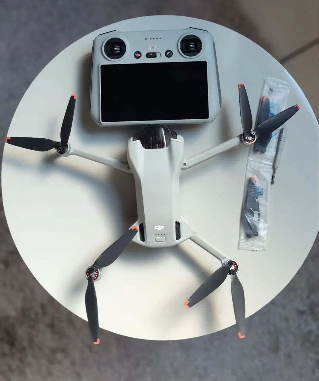 DRONE DJI MINI 3 controle com tela.
