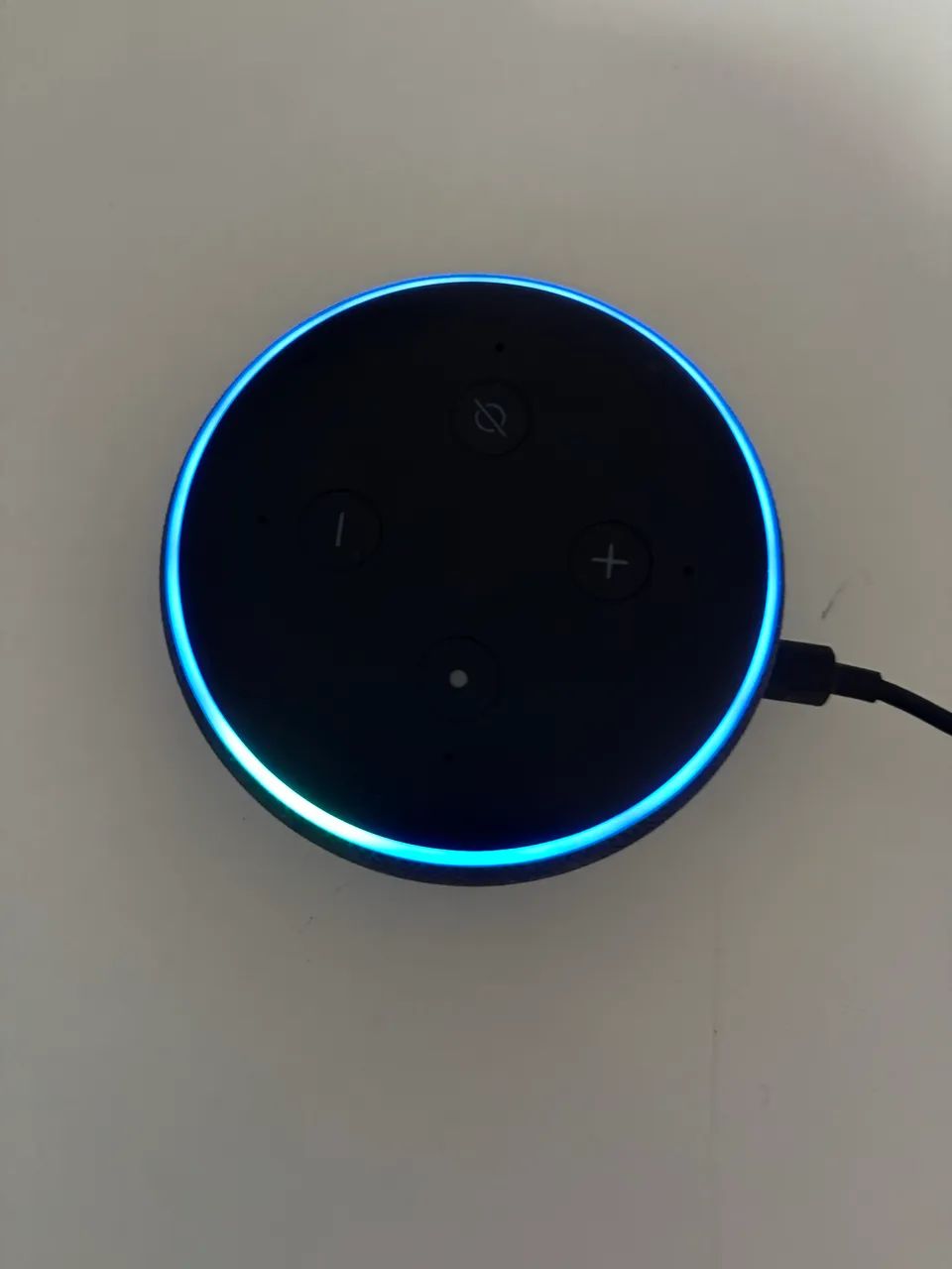 Echo Dot 3ª Geração Smart Speaker Com Alexa Amazon Bivolt Preto