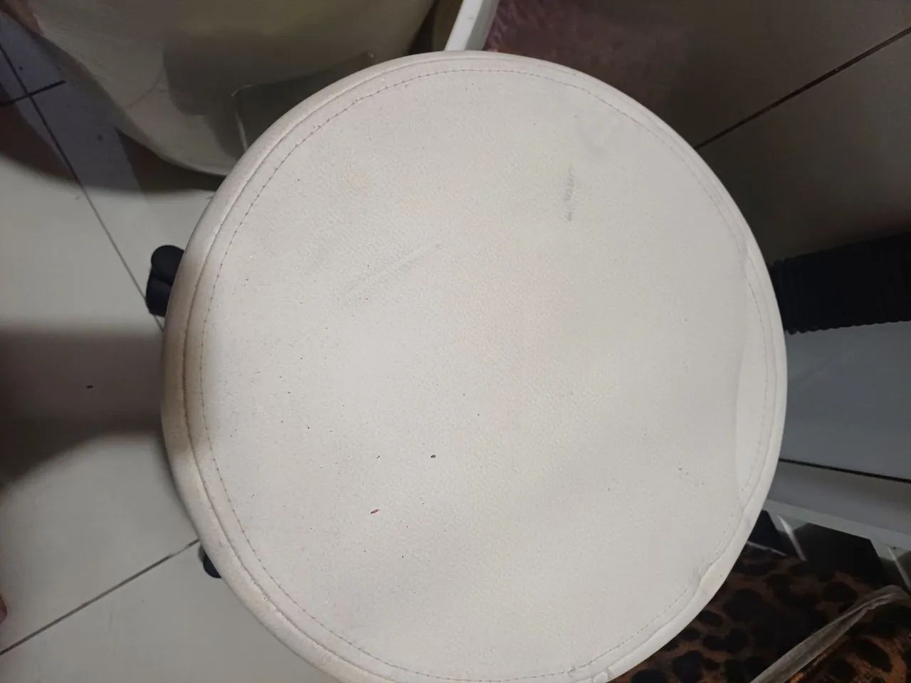 Mocho estética branco - Foto 4