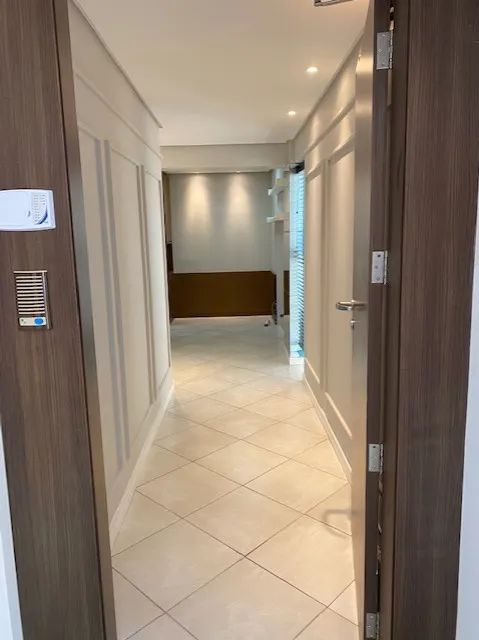 Excelente sala andar alto na Av Rio Branco, com 125 m2 de área total, 71,29m2 de área priv - Foto 3