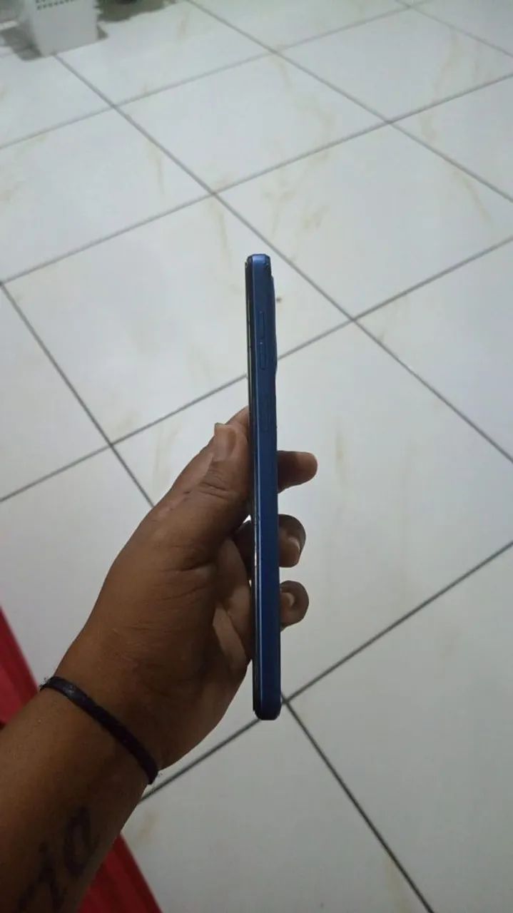Vende um celular moto G54