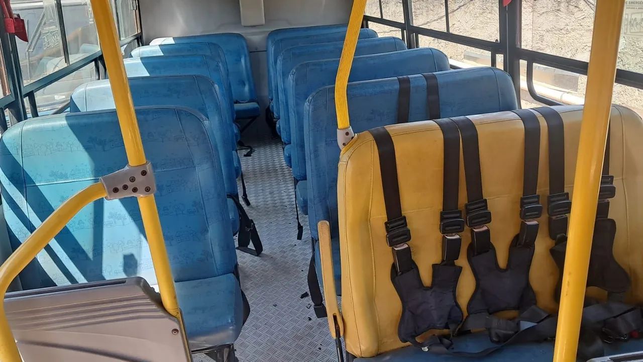 Micro-onibus 30 lugares iveco cityclass 70c17  30 - Foto 3