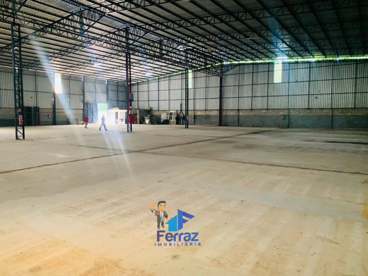 Galpão 1.600m2 com Habiti-se leia