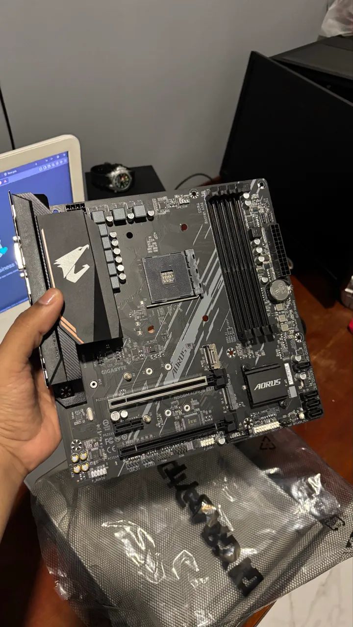 PLACA MÃE GIGABYTE B550M Aurus Elite AM4 - Foto 3