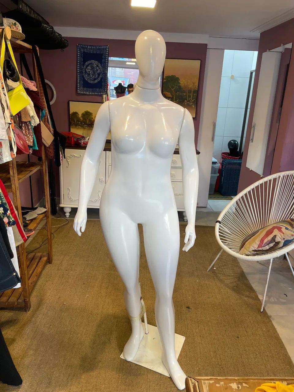 Manequim plus size feminina 