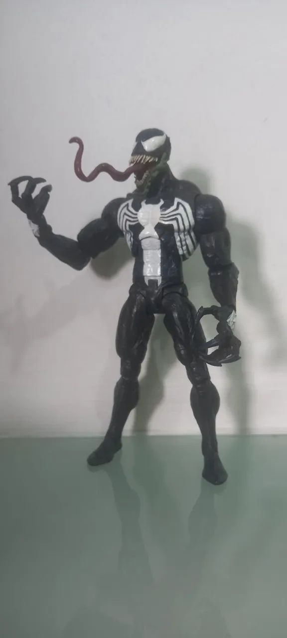 Venom Marvel select