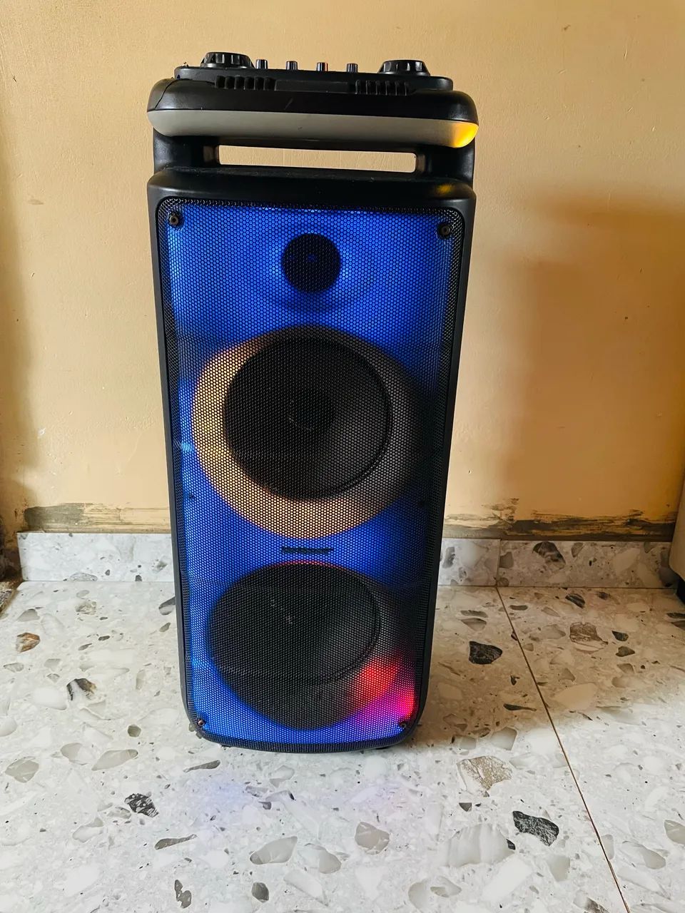 Caixa de som  amplificada da marca TRC X1300  - Foto 3