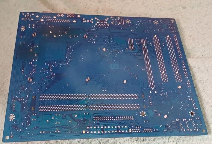 Placa Mãe Gigabyte GA-G31M-S2L - Foto 2