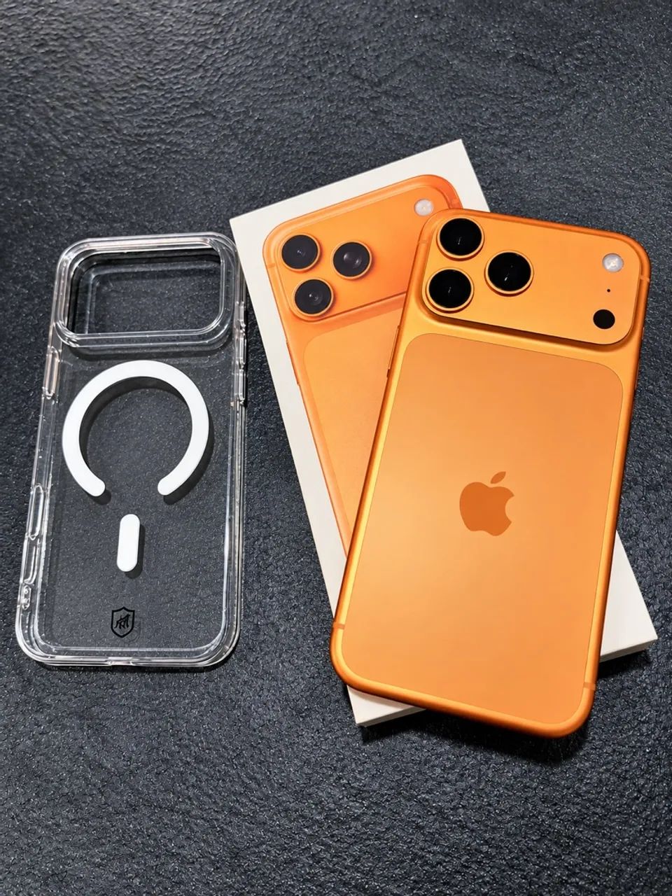 iPhone 17 pro Max 256 GB. 