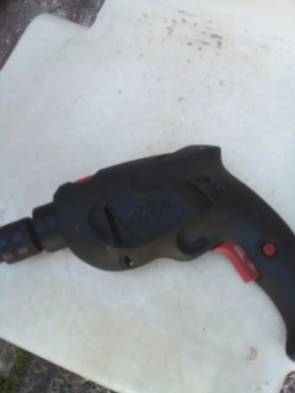 Furadeira skil