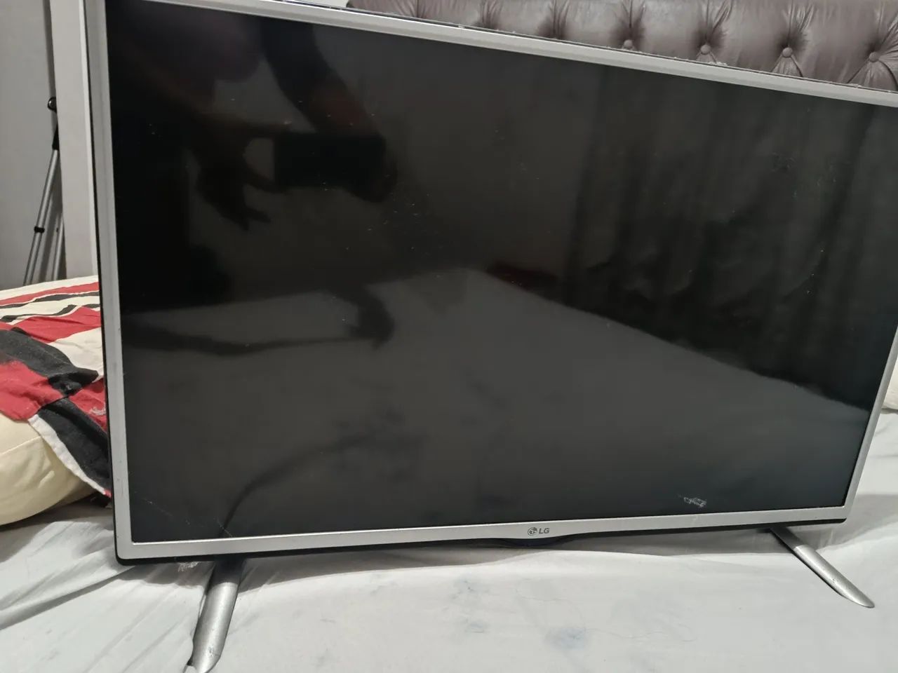 TV LG 32 polegadas. Não é SMART E EU NÃO ENTREGO. - Foto 2