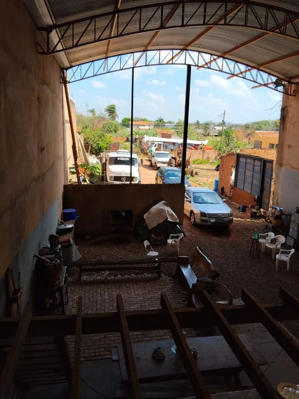 Barracão a venda com casa e suíte 