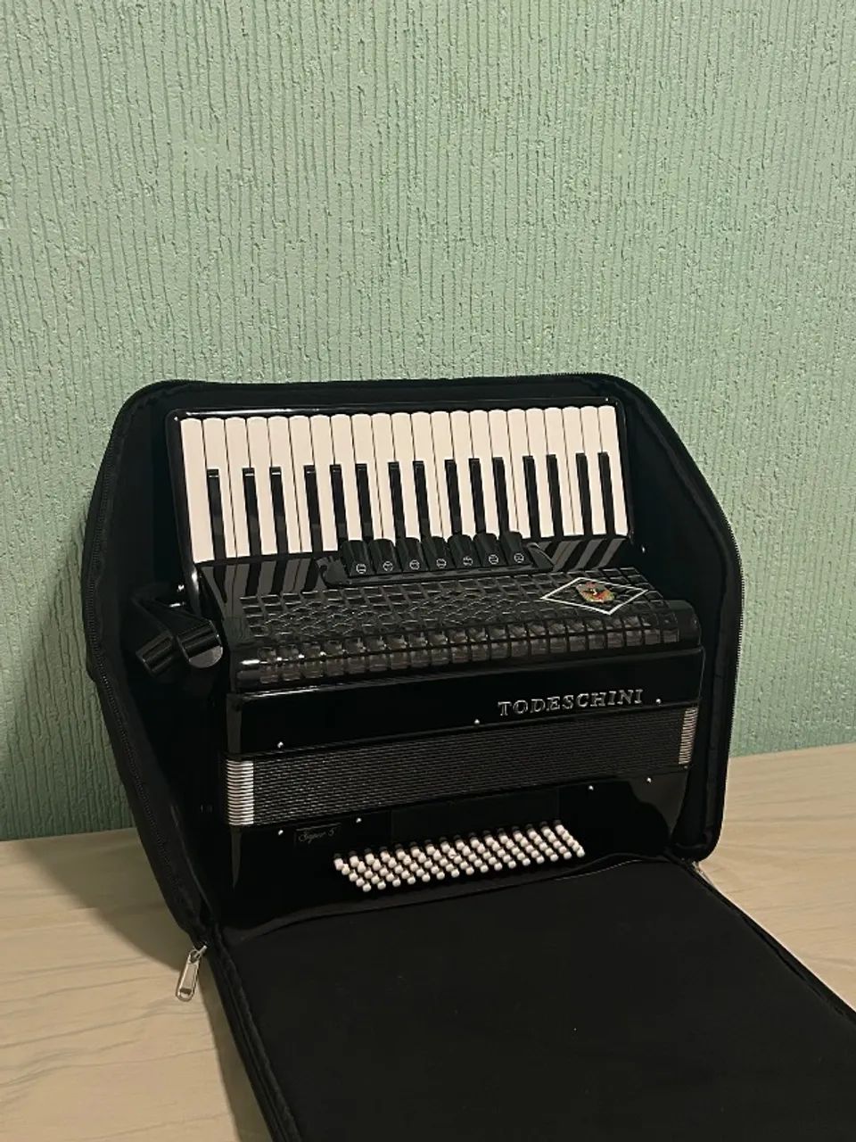 Acordeon Todeschini 80 baixos - Foto 3