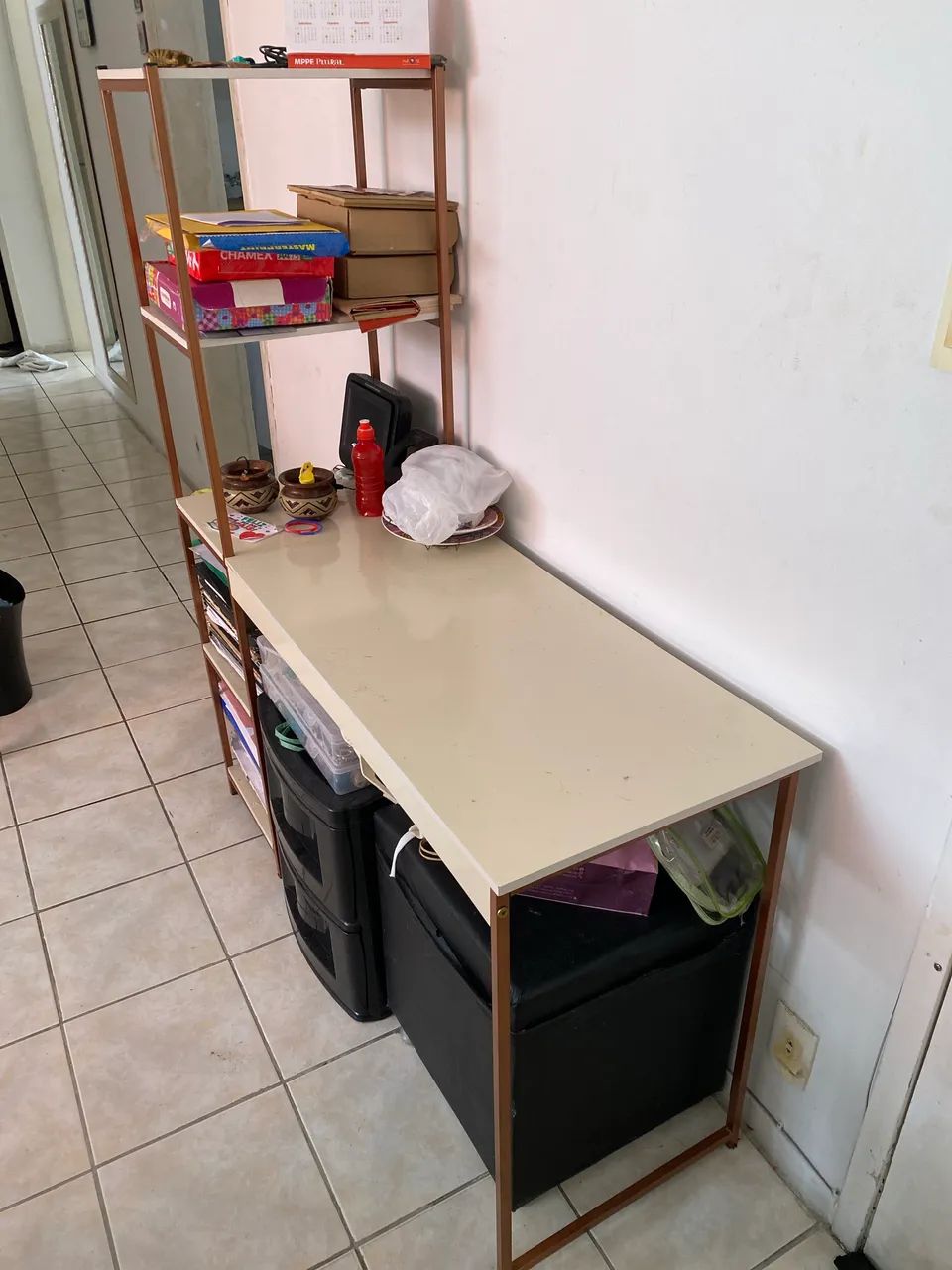 Mesa para escritório com Prateleiras!!! - Foto 3