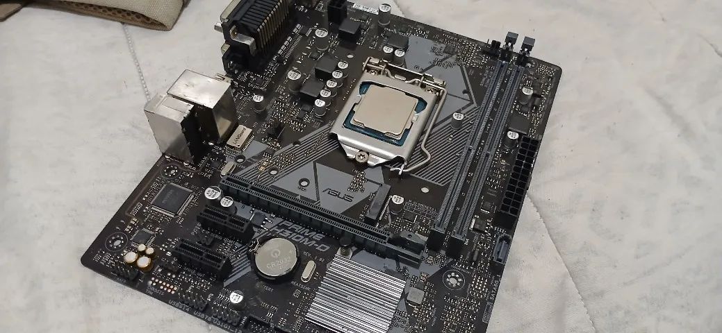 placa mae asus prime A310M D + processador intel I3 8100