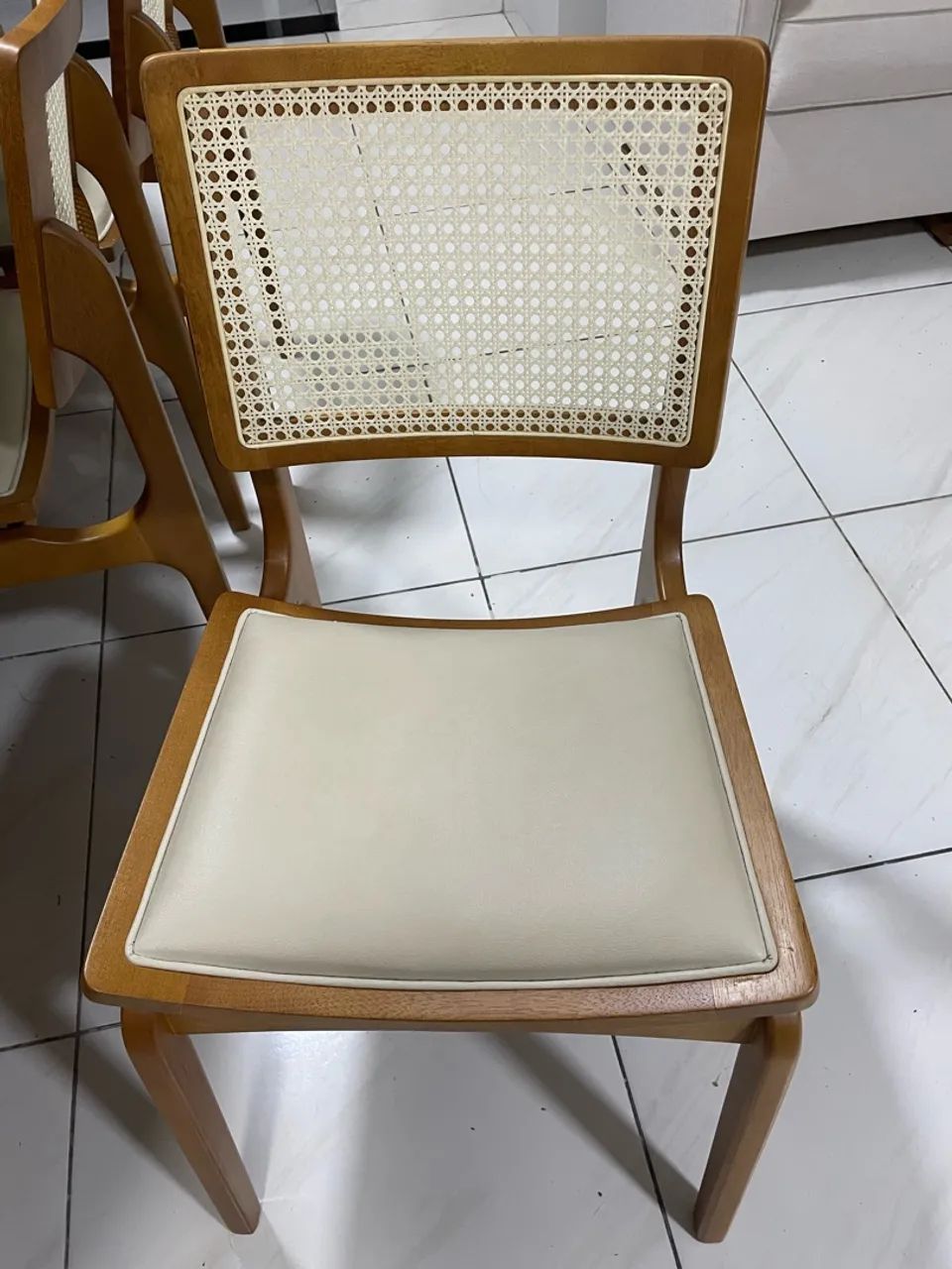 Mesa com 12 cadeiras  - Foto 4