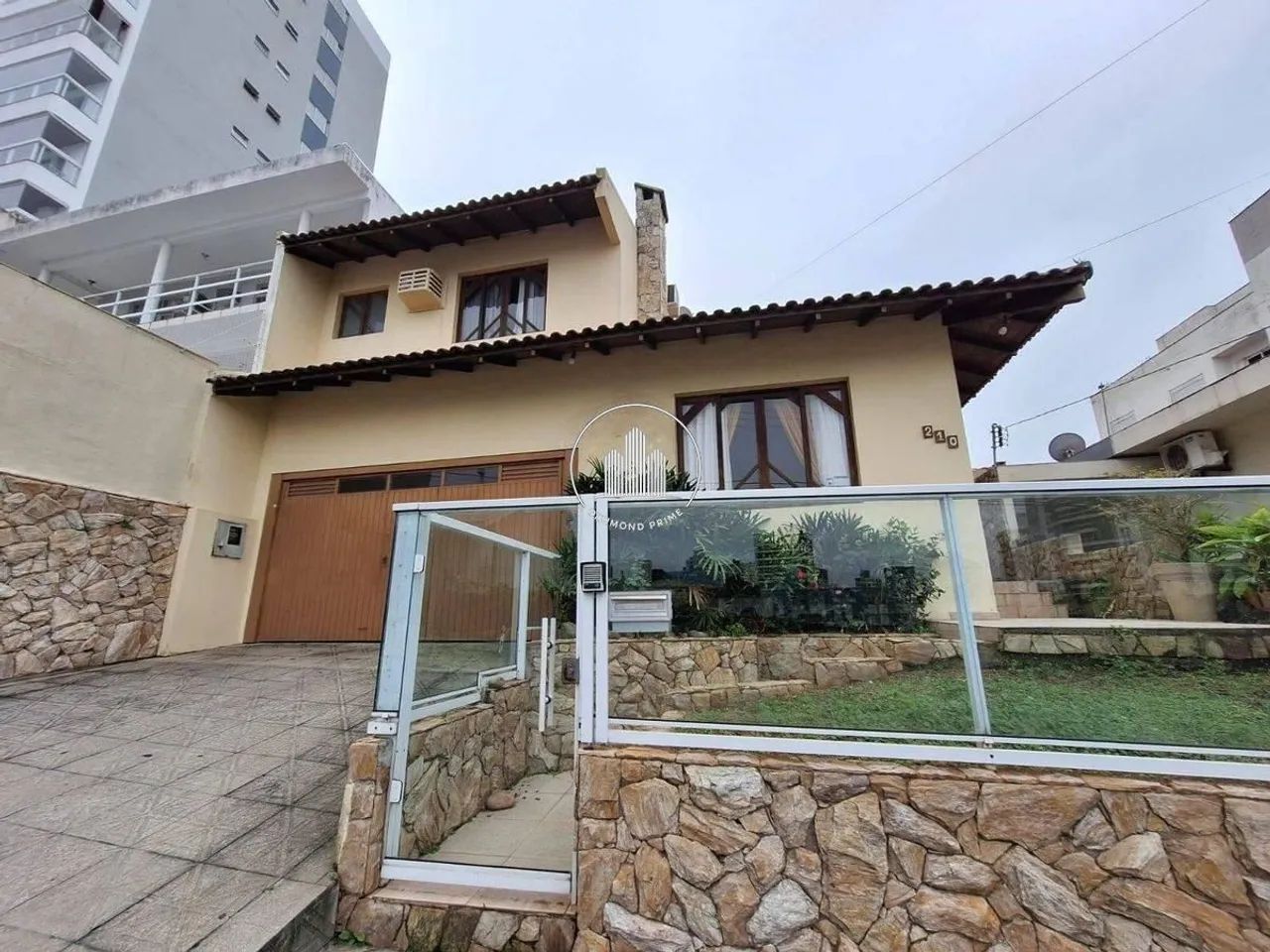 Casa com 4 quartos para Locação, Barreiros - São José