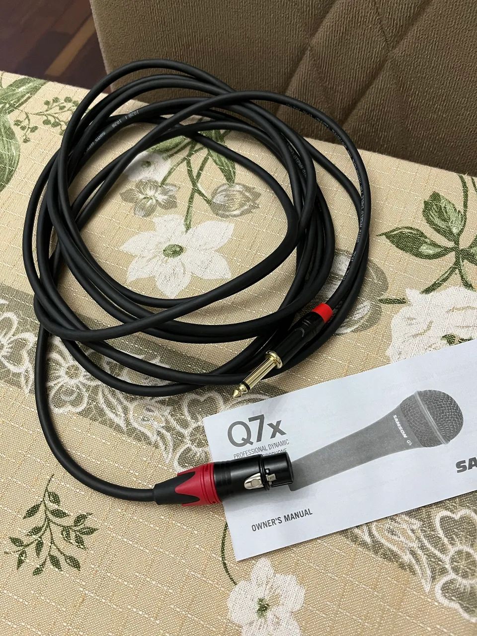 Microfone de canto vocal dinâmico profissional Samson Q7x - Foto 5