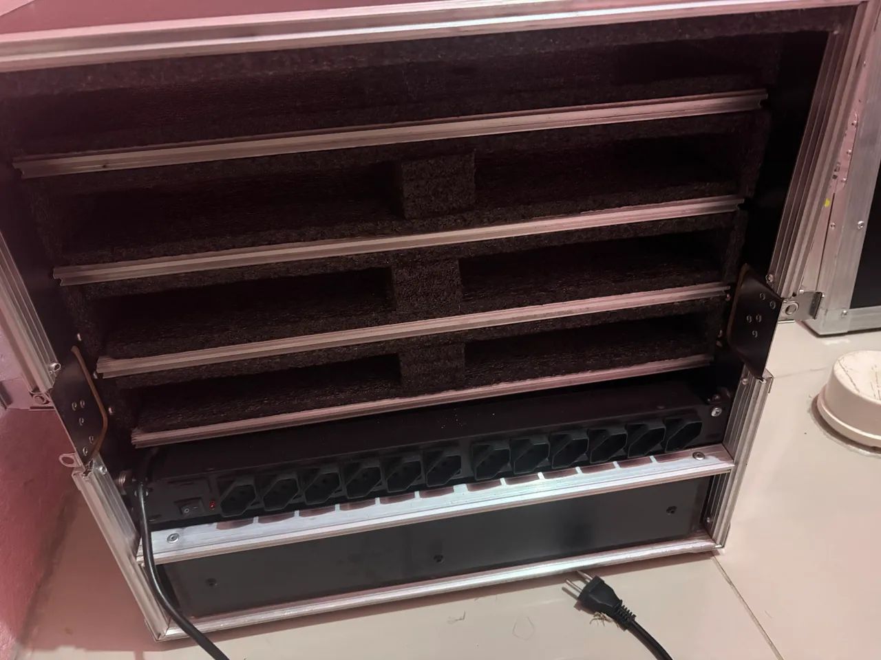 Wireless Microphone Rack Case with 8 Bases416602570757908483