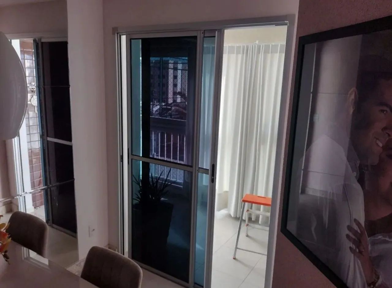 Glass door64985875220737121