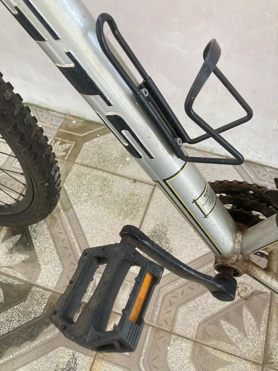 Bicicleta GTS em boas condições 