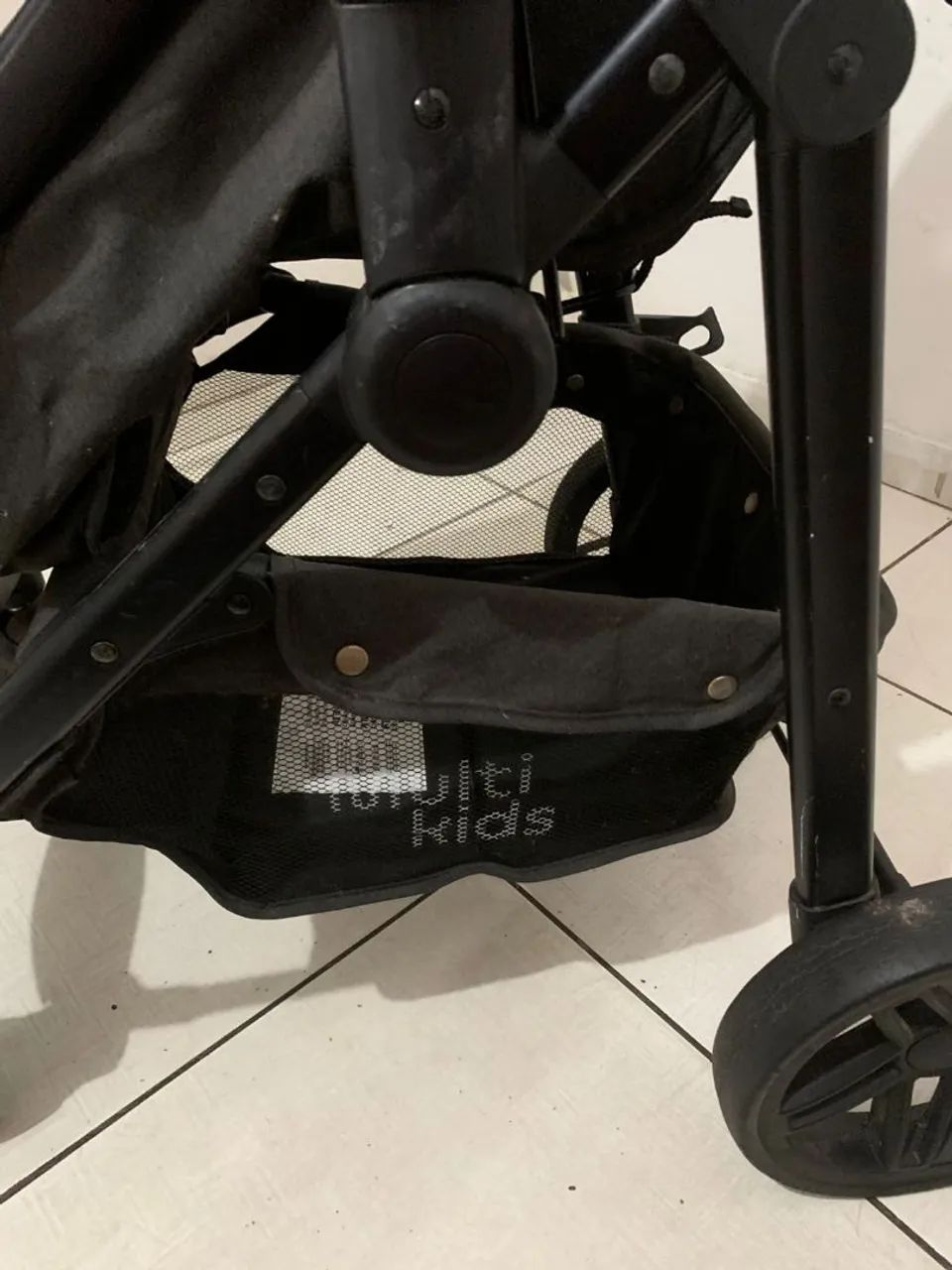 Carrinho Moisés + bebê conforto acoplado  - Foto 4