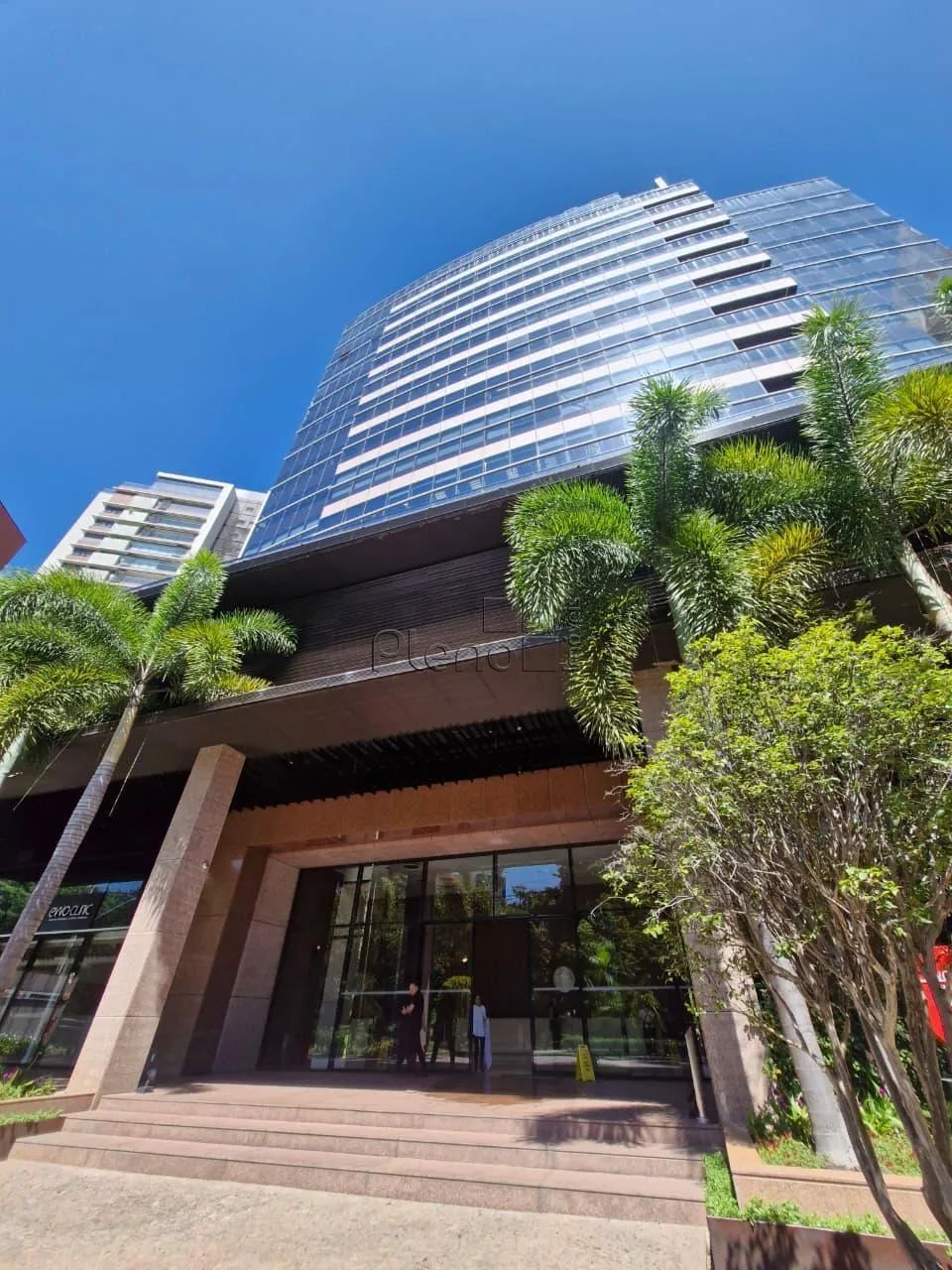 Sala para alugar em Campinas, Cambuí, com 220 m², Edifício 575 Norte Sul - Foto 2