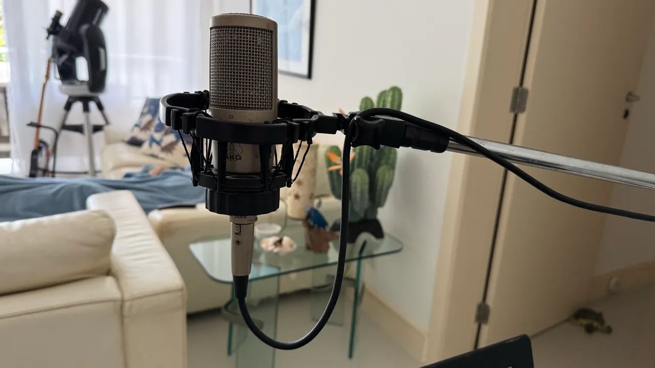 Microfone Condensador AKG C2000B + Shockmount Original (Excelente Áudio)