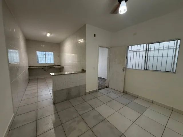 LC Vendo casa com garagem no São Pedro. - Foto 3