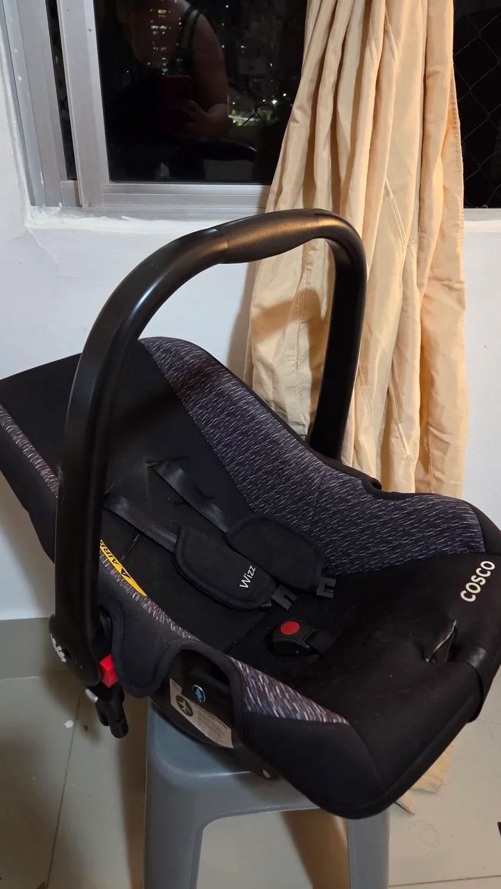 Carrinho de bebê com Moisés e com bebê conforto acoplável Cosco - Foto 2