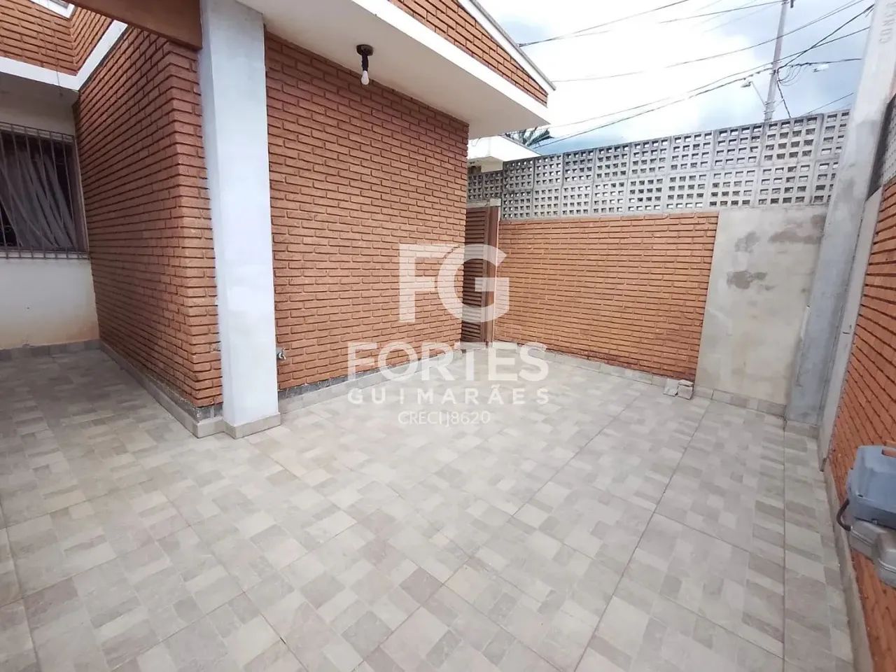 Casa com três quartos com 157 m² de área construída no Bairro Jd Independência! - Foto 2