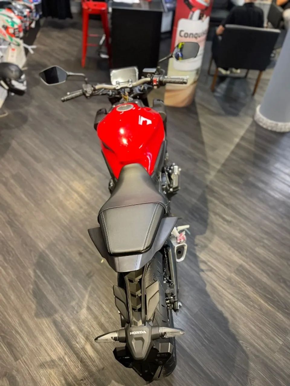Honda CB 650R E-CLUTCH 2026 - Foto 5