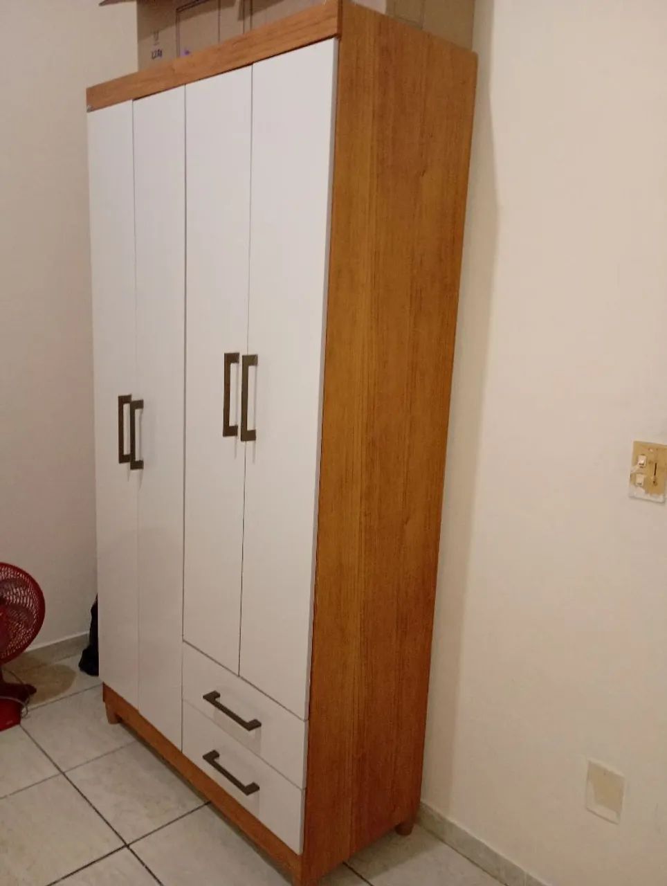 Vendo GUARDA ROUPA DE SOLTEIRO SEMI NOVO - Foto 5