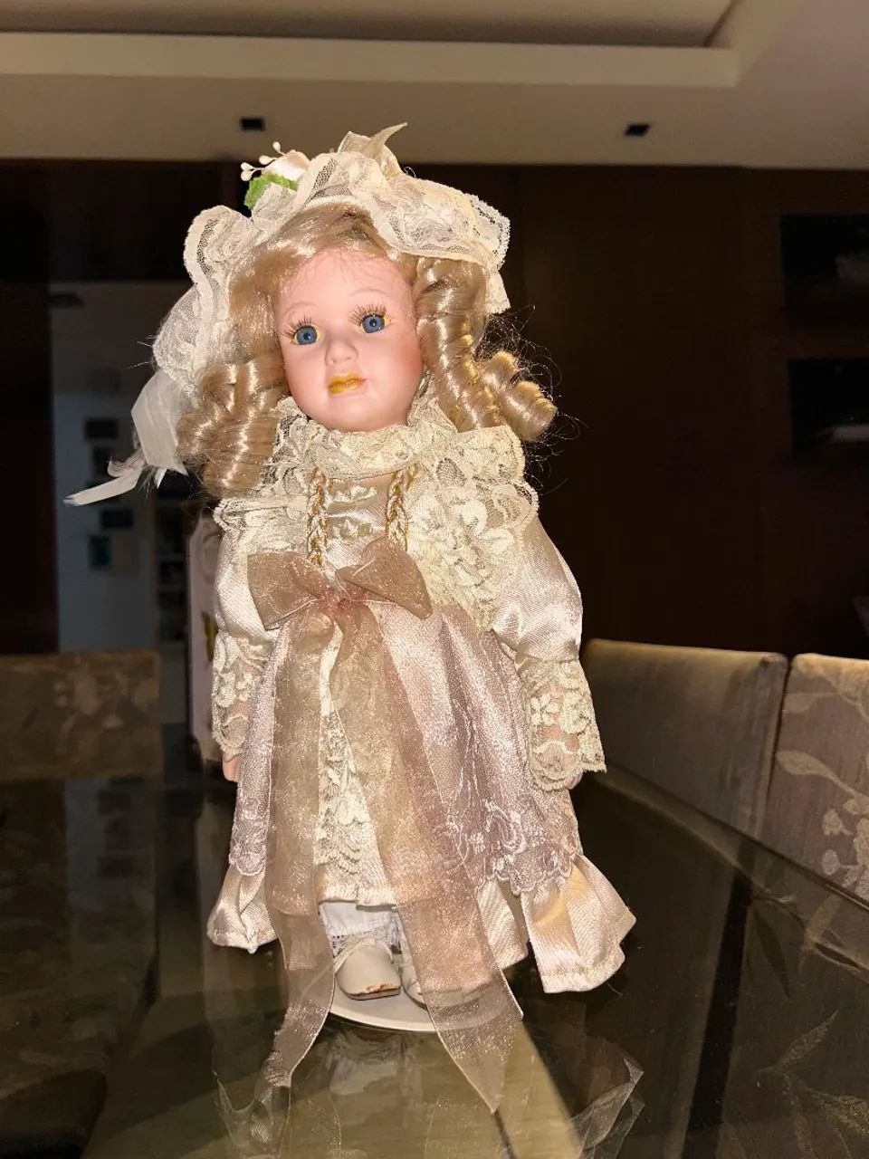 Boneca porcelana 