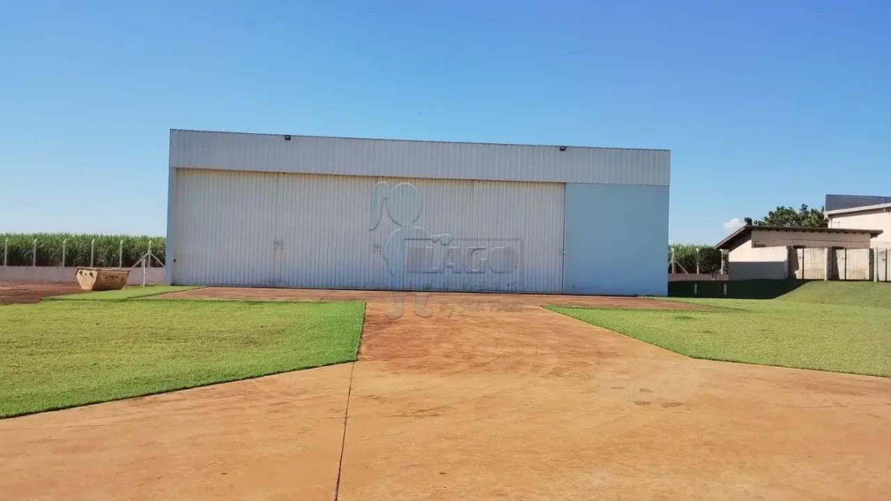 HANGAR EM AÉRODROMO NA CIDADE PONTAL