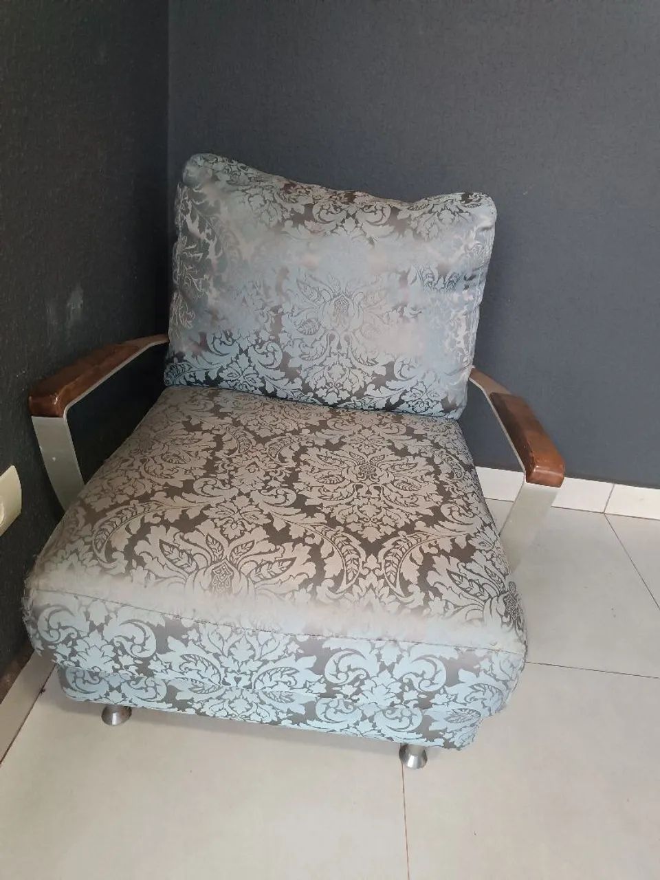 Poltrona grande confortável 