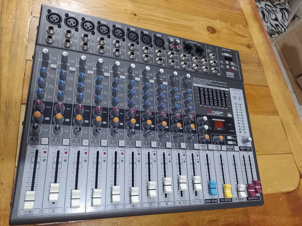 Console de som Arcano.