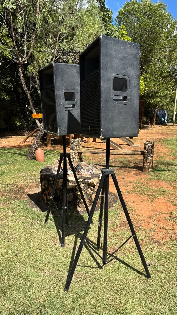 Par de Caixas de Som + Tripés - Foto 3