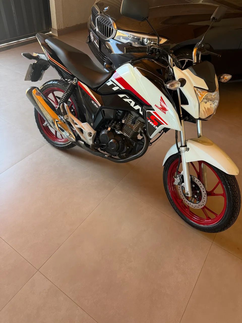 Titan 160 