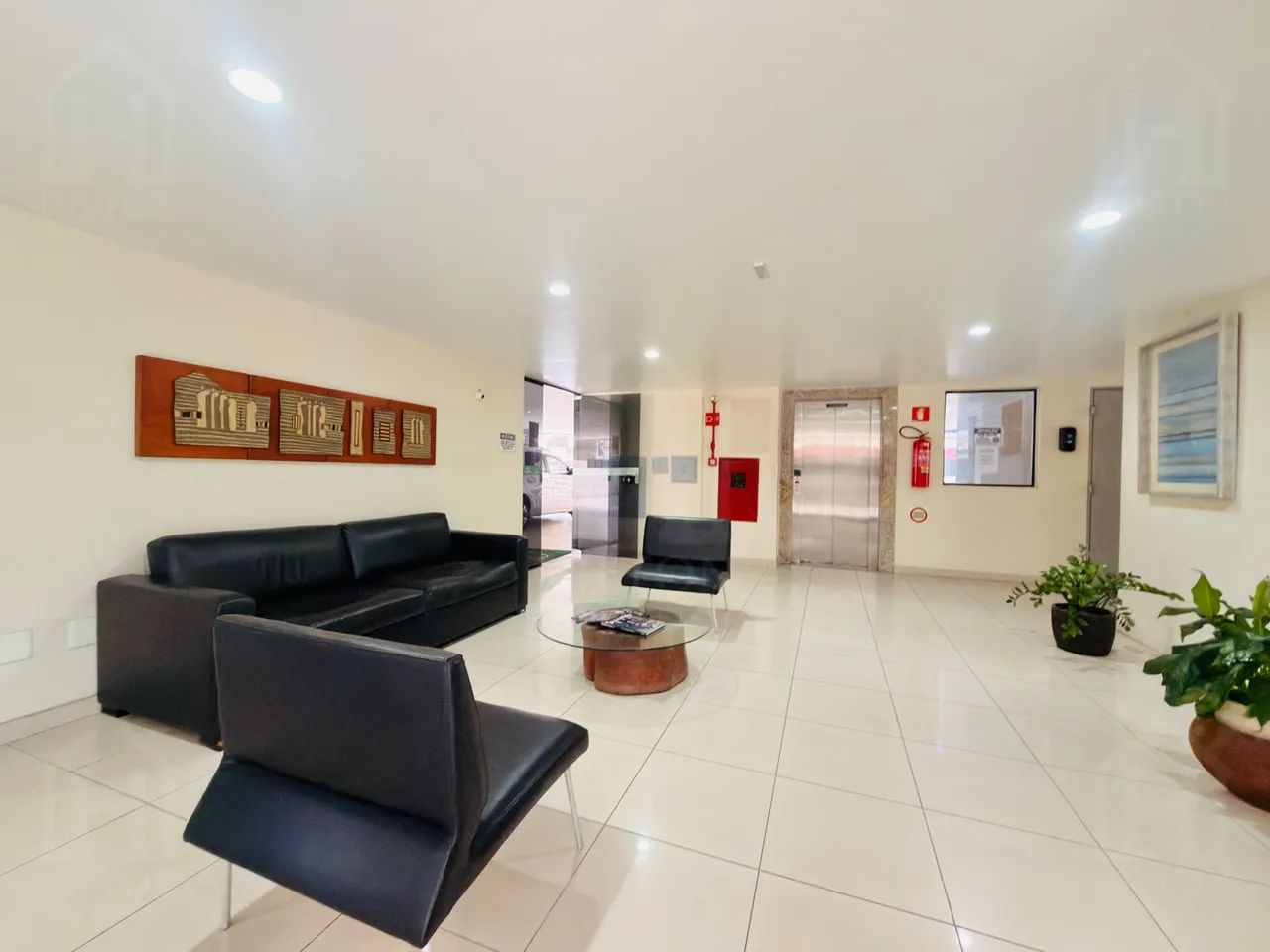 Apartamento com 2 quartos, suíte e varanda na Ponta Verde, 59 m² - Foto 2