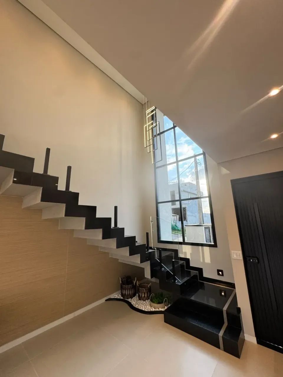 Linda casa nova com 3 suítes e piscina - Foto 4