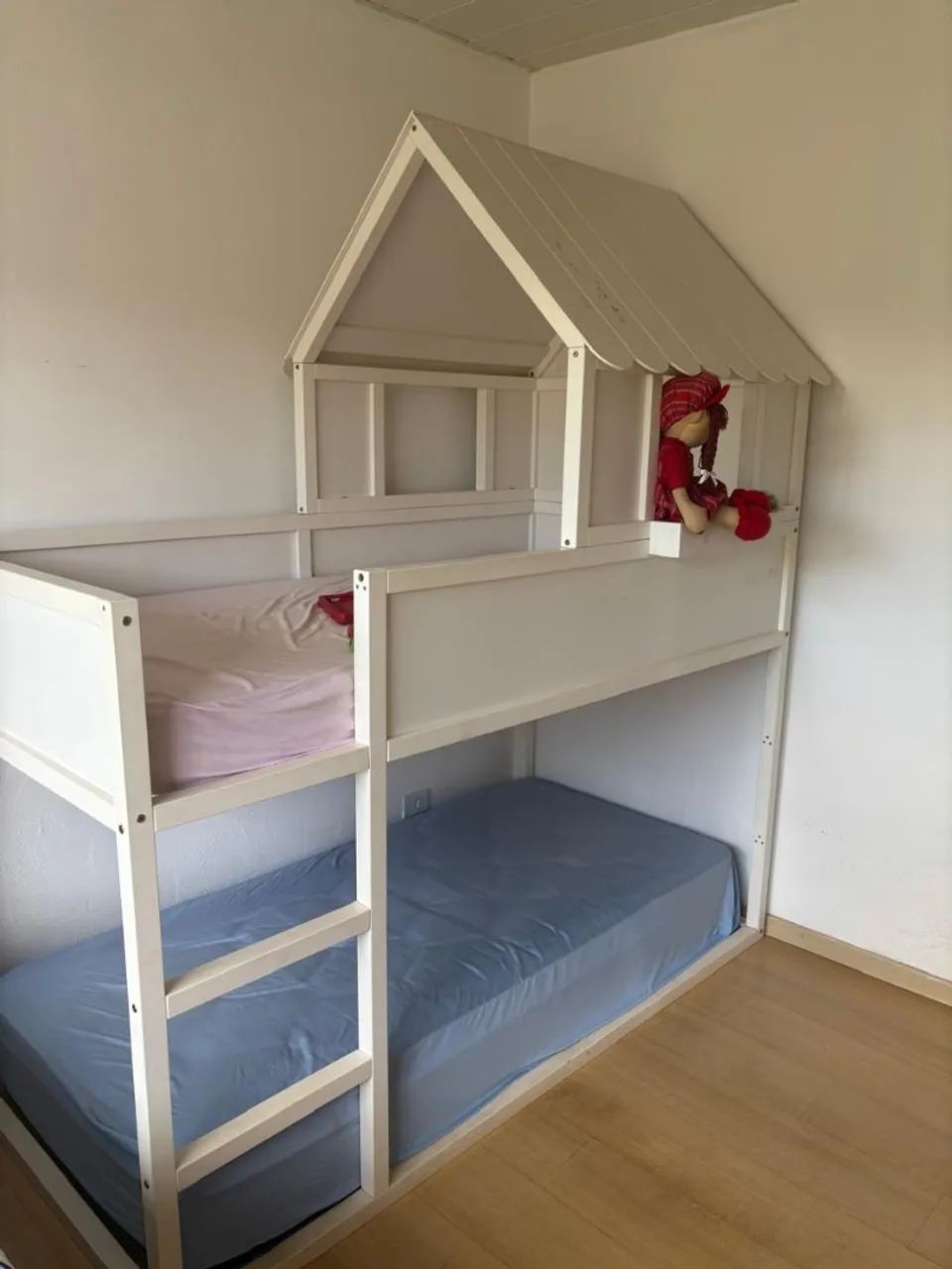 Oportunidade - Cama beliche com casinha - Solevita 