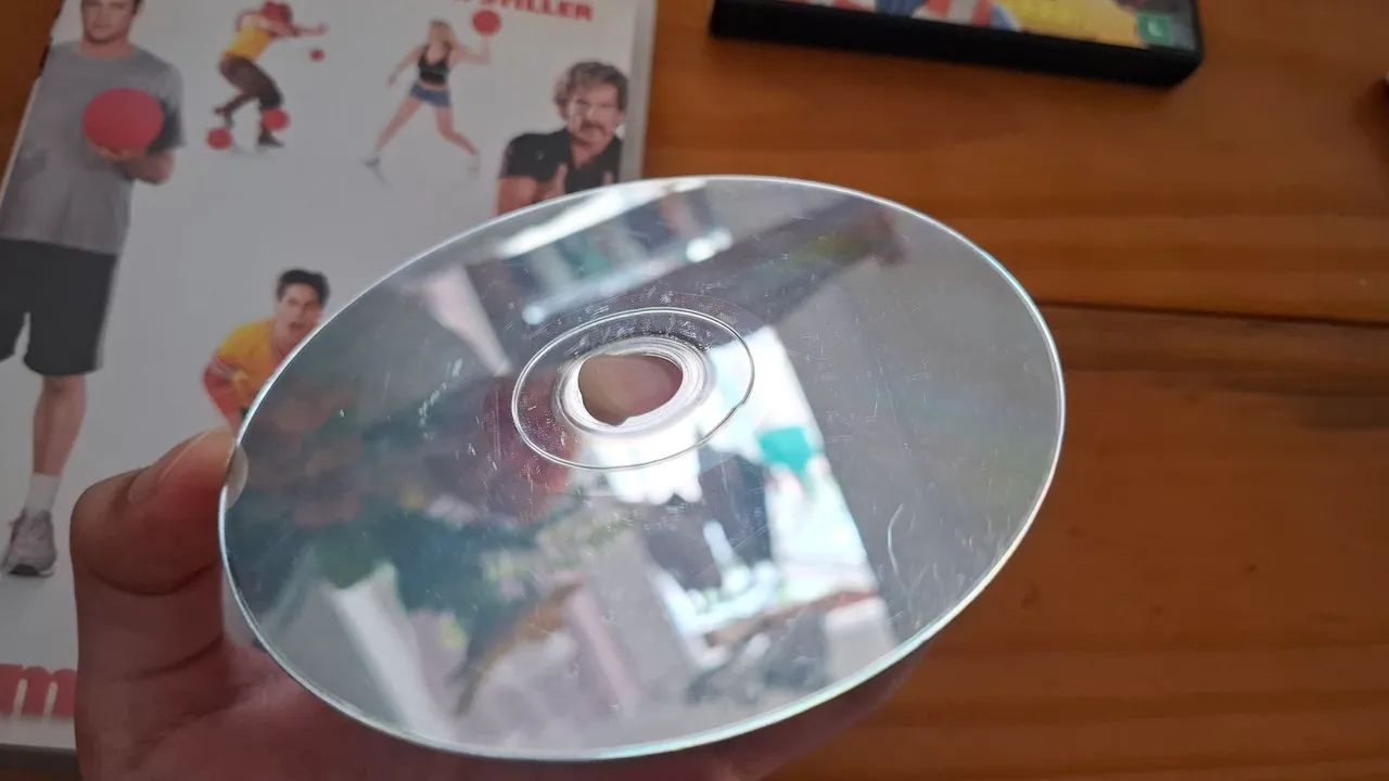 Três filmes em DVD - Foto 3