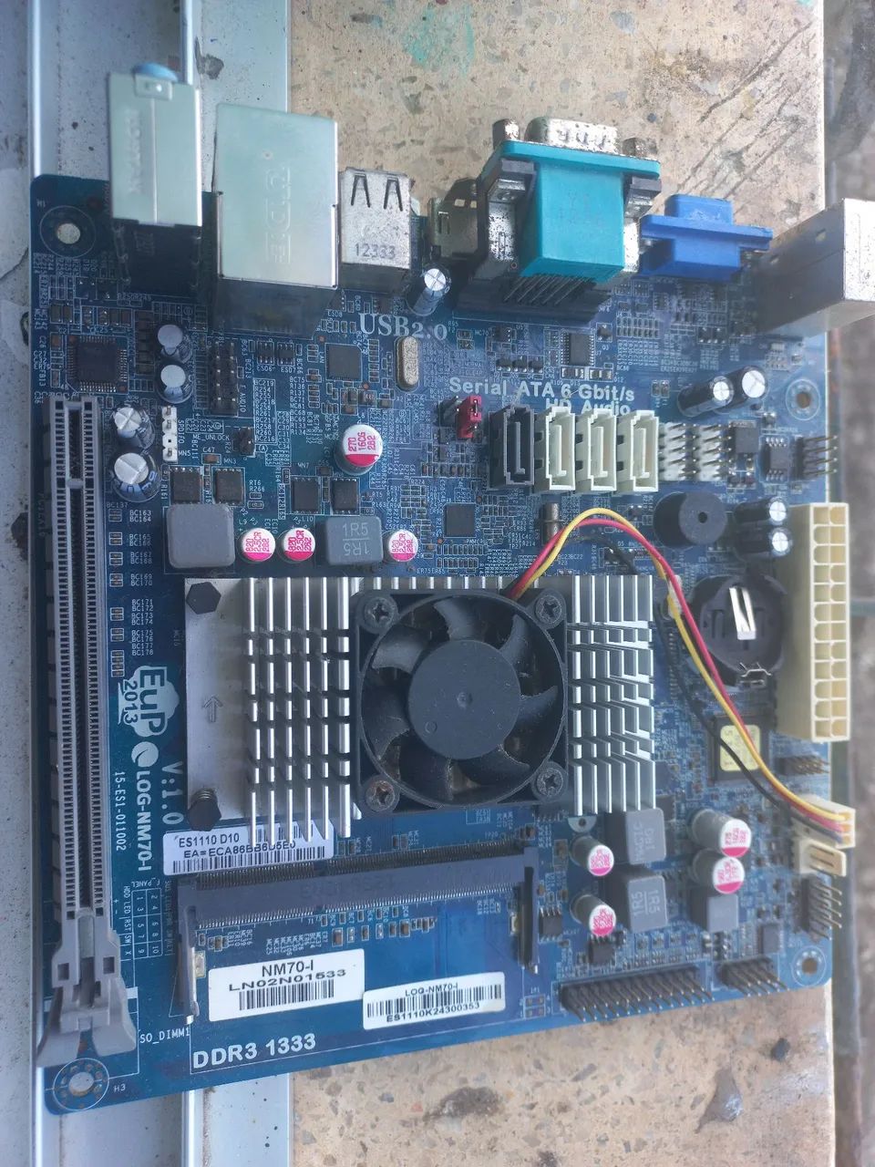 Placa mãe  com defeito NM70-l - Foto 3