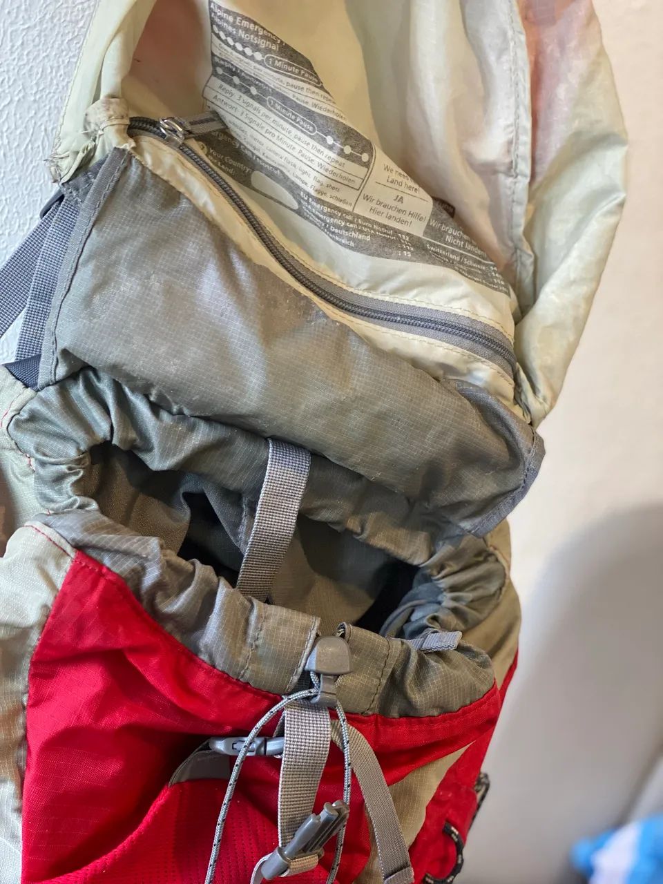 Mochila Deuter ACT Lite 50+10 Original - Excelente para trekking, camping e viagens! - Foto 6