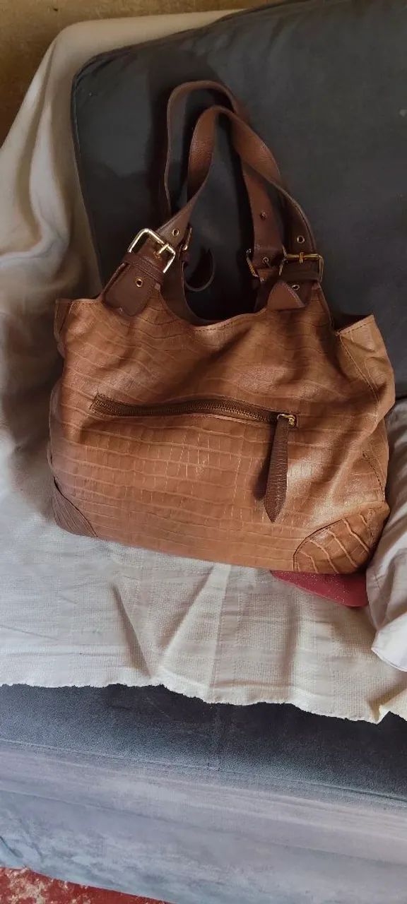 Uma Bolsa grande de couro linda  - Foto 3