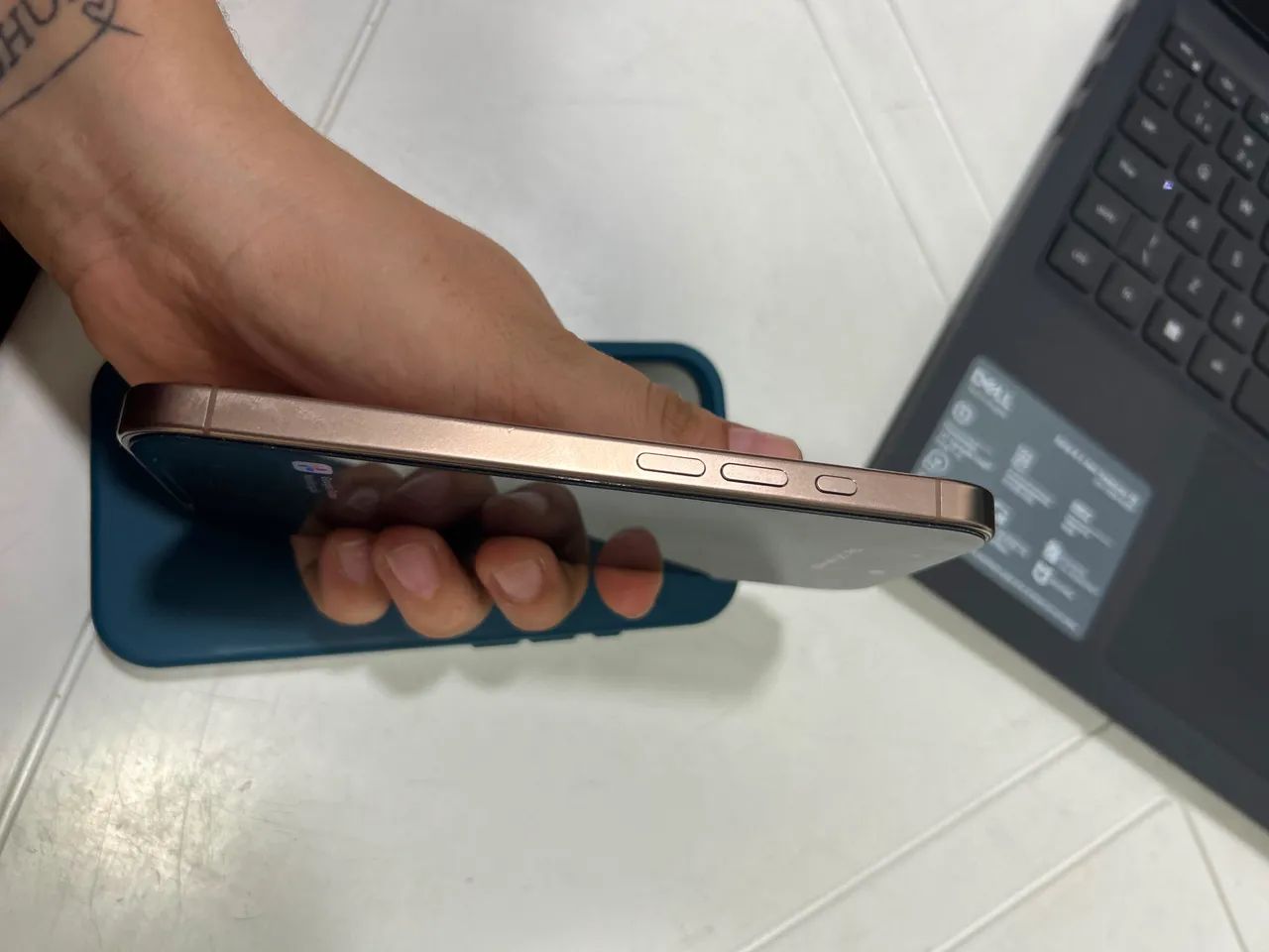 Vendo IPHONE 16 PRO - Foto 5
