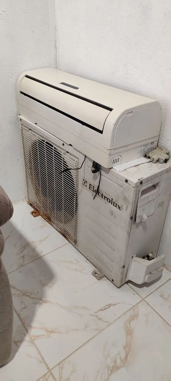 Ar-condicionado para vender, bem conservado 220w